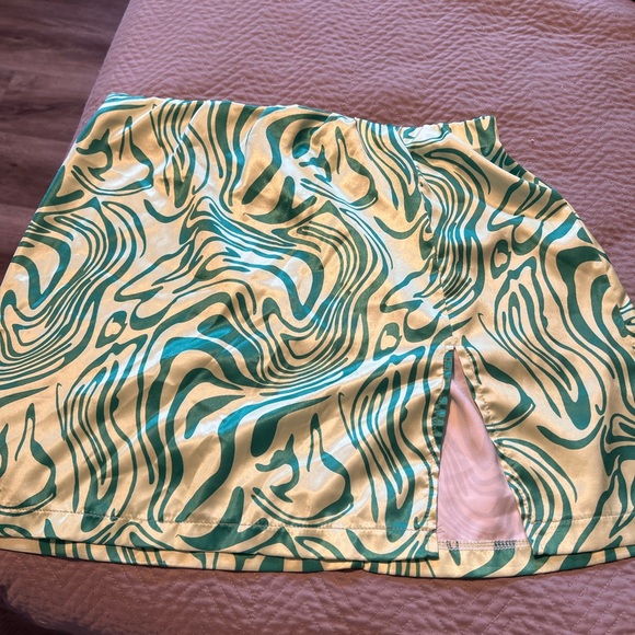 Outfit - Picture 2 of 5